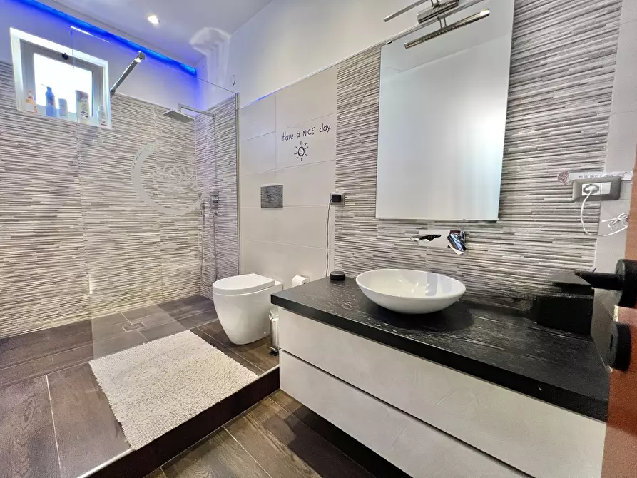 Immagine 9 di Appartamento in vendita  in via selinunte a Siracusa