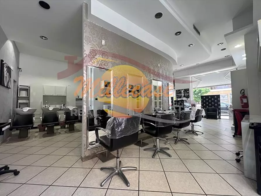 Immagine 6 di Locale commerciale in vendita  in VIALE TICA a Siracusa