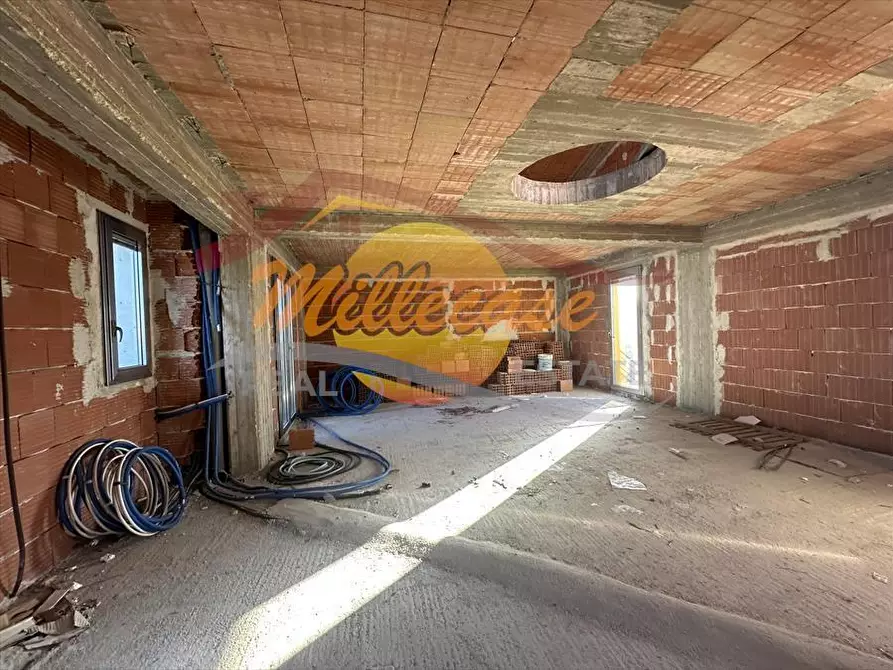 Immagine 12 di Trilocale in vendita  in VIALE GARRONE a Siracusa