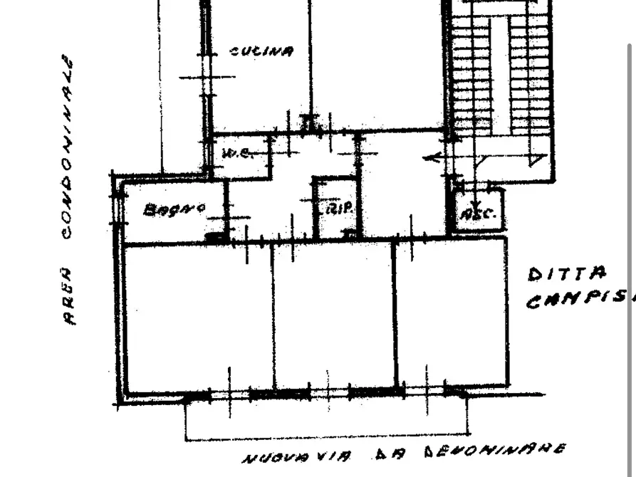 Immagine 34 di Pentalocale in vendita  in Via Sardegna 43 a Siracusa