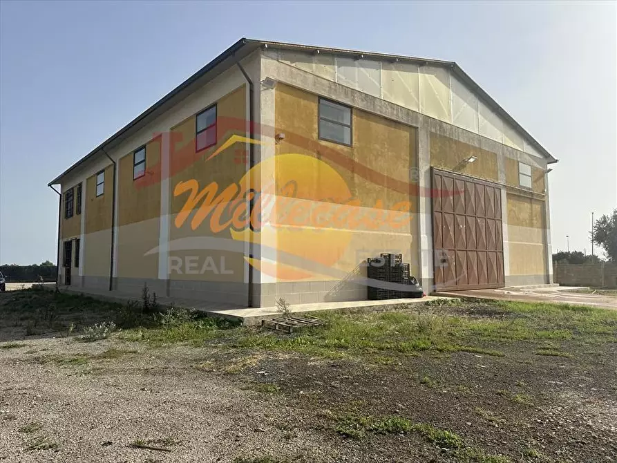 Immagine 2 di Attività artigianale in vendita  in Via Elorina a Siracusa