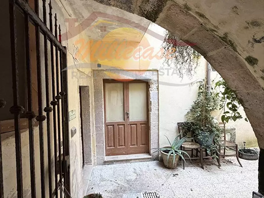Immagine 14 di Bilocale in vendita  in VIA DELLA GIUDECCA a Siracusa