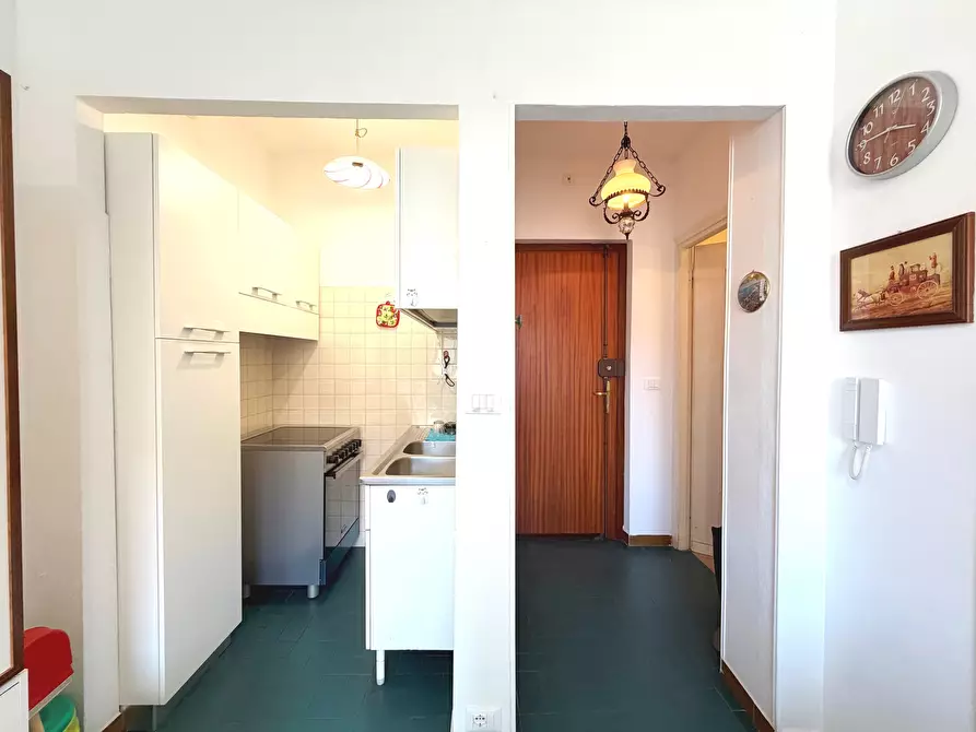 Immagine 19 di Bilocale in vendita  in Via Aurelia 82 a San Bartolomeo Al Mare