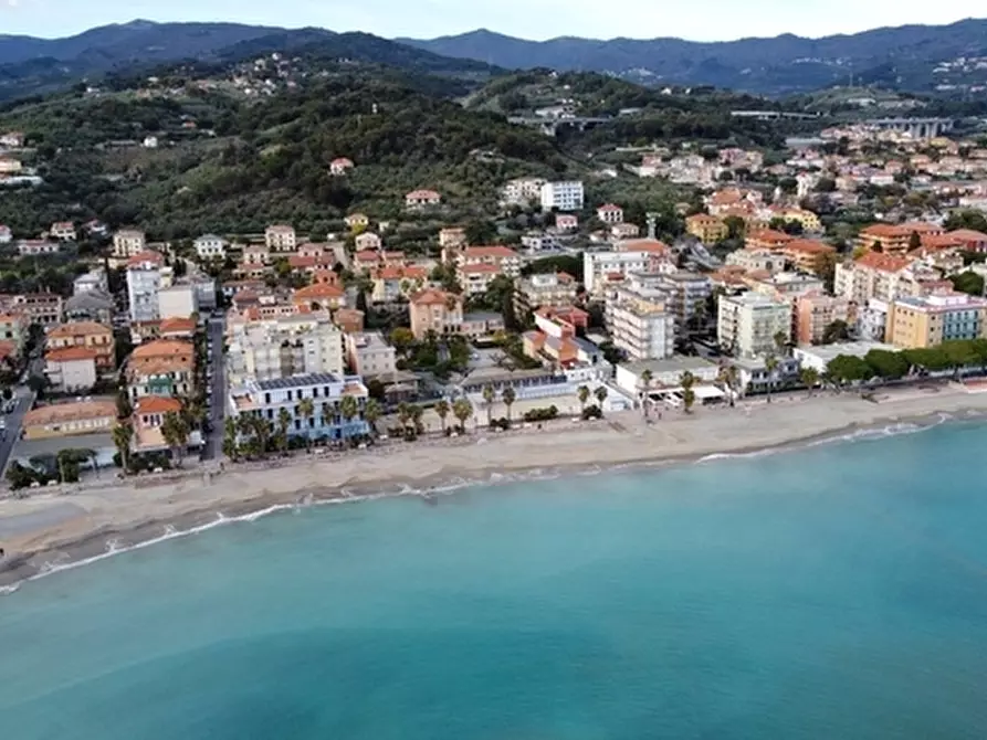 Immagine 8 di Trilocale in vendita  in Via Ville Nuove a Diano Marina