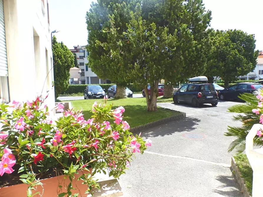 Immagine 17 di Bilocale in vendita  in Via Aurelia 82 a San Bartolomeo Al Mare