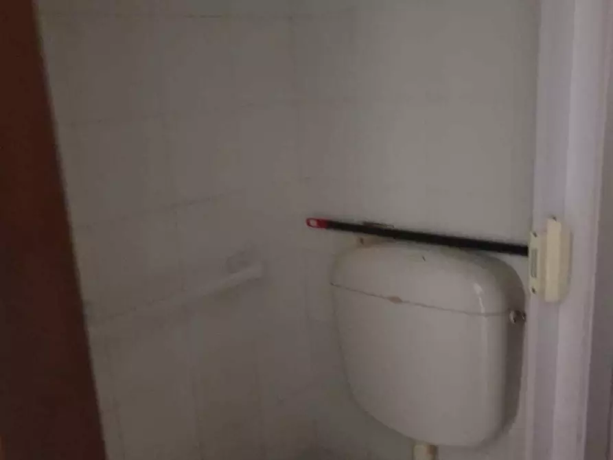 Immagine 2 di Locale commerciale in vendita  in Piazza Ardito Pietro 32 a Lamezia Terme