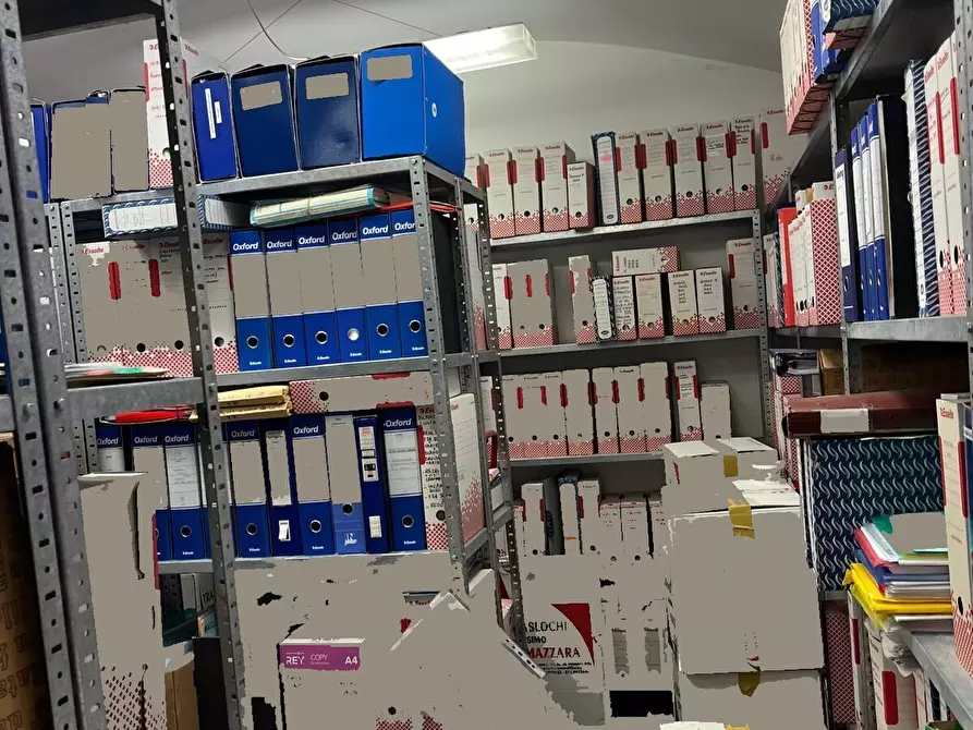 Immagine 17 di Ufficio in affitto  a Torino