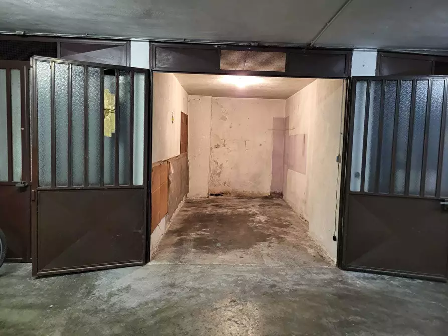 Immagine 4 di Garage in affitto  in CORSI SIRACUSA 140 a Torino