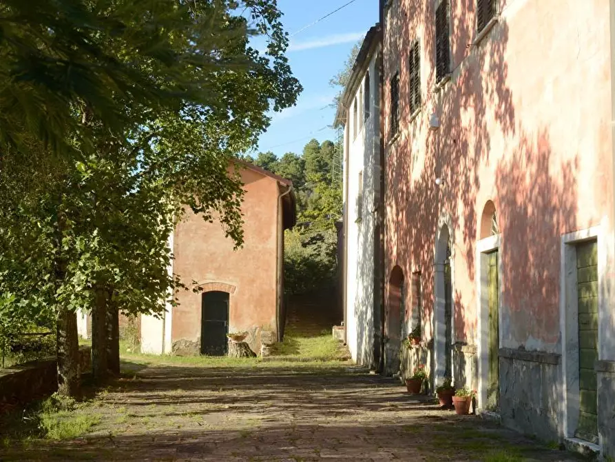 Immagine 22 di Villa in vendita  a Sarzana