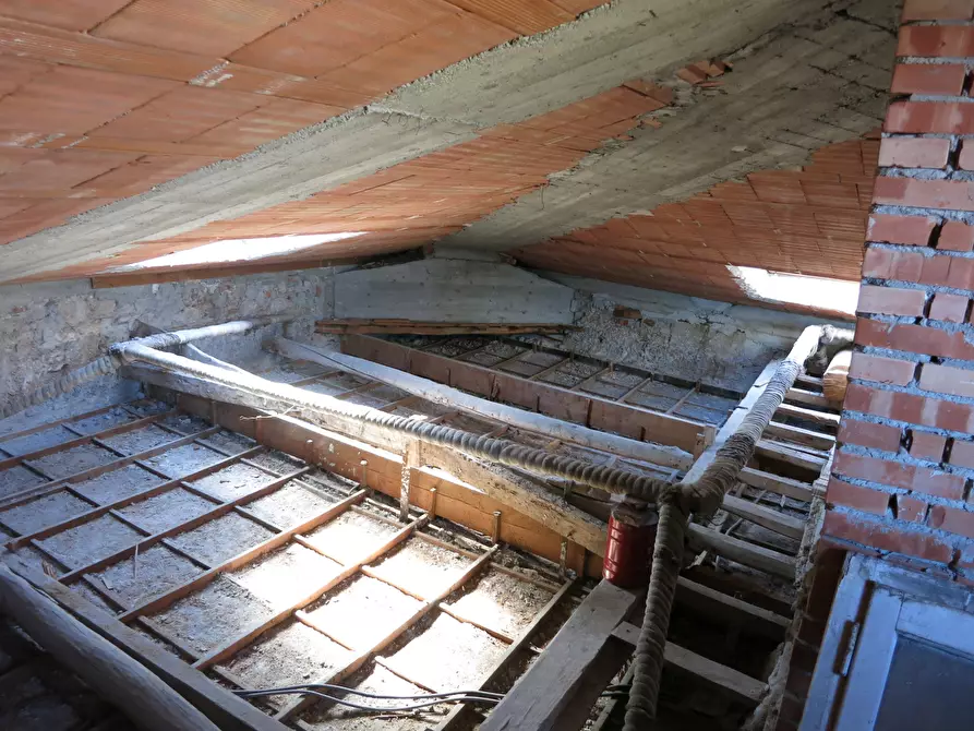 Immagine 22 di Quadrilocale in vendita  a Sarzana