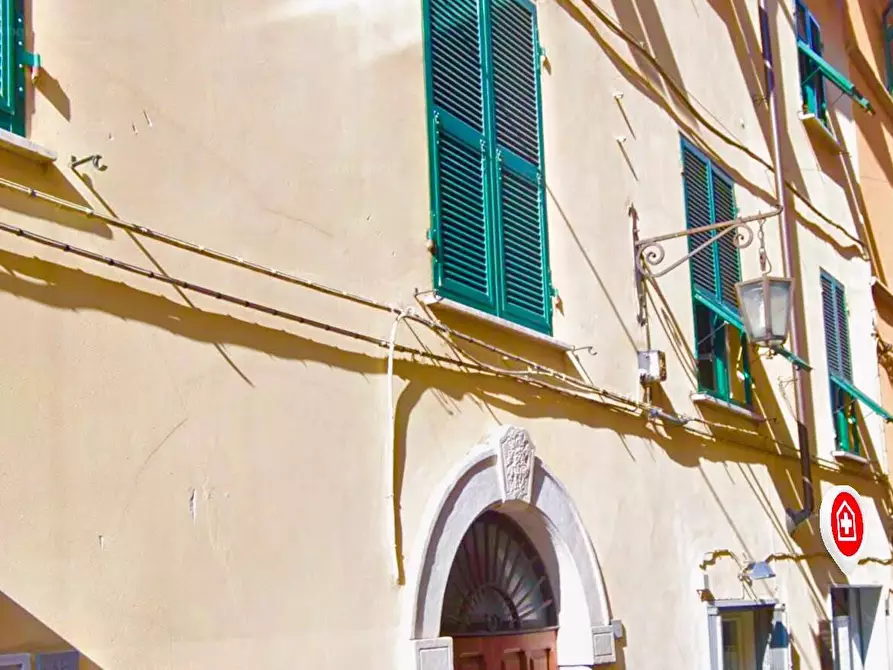 Immagine 1 di Pentalocale in vendita  a Sarzana
