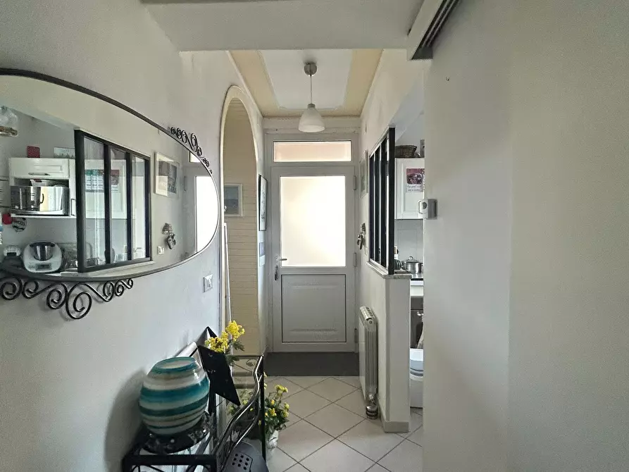 Immagine 7 di Quadrilocale in vendita  a Sarzana