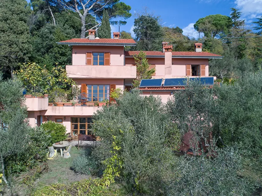 Immagine 7 di Villa in vendita  a Fosdinovo