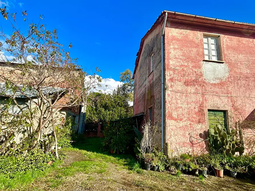 Immagine 30 di Rustico / casale in vendita  a Sarzana