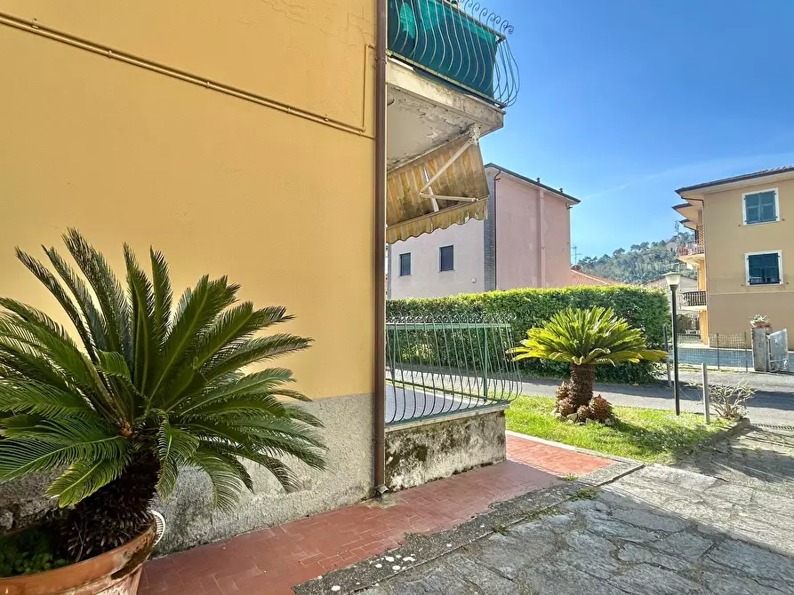 Immagine 8 di Quadrilocale in vendita  a Ameglia