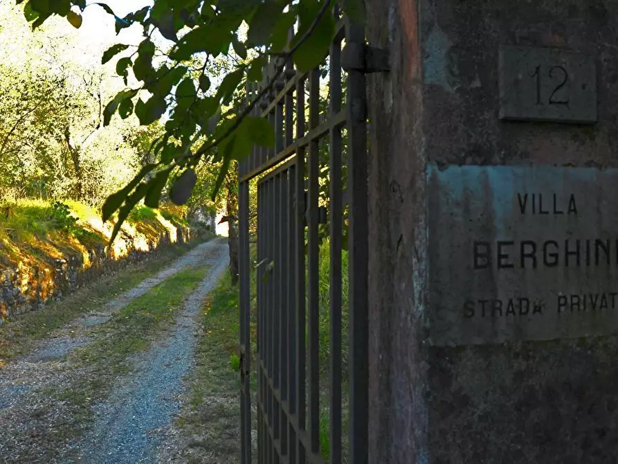 Immagine 78 di Villa in vendita  a Sarzana