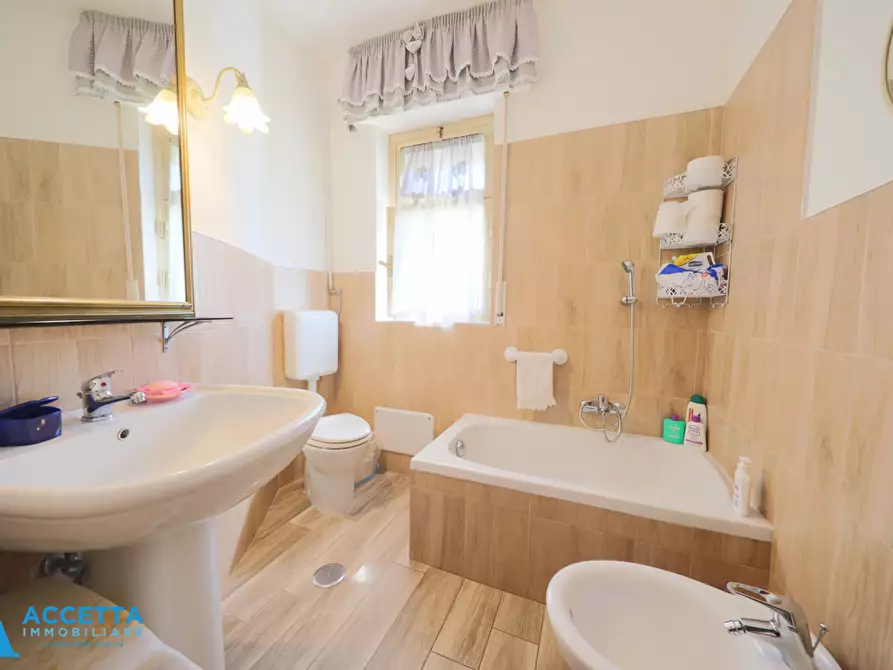 Immagine 15 di Villa in vendita  in Via Torpediniere a Taranto