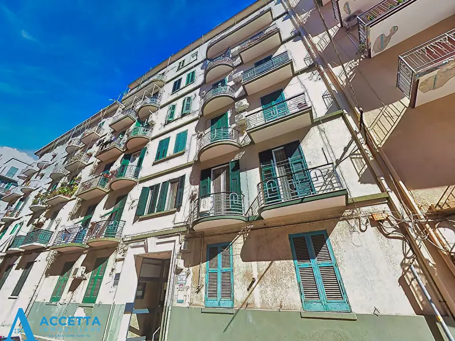 Immagine 25 di Bilocale in vendita  in Via Diego Peluso 89 a Taranto
