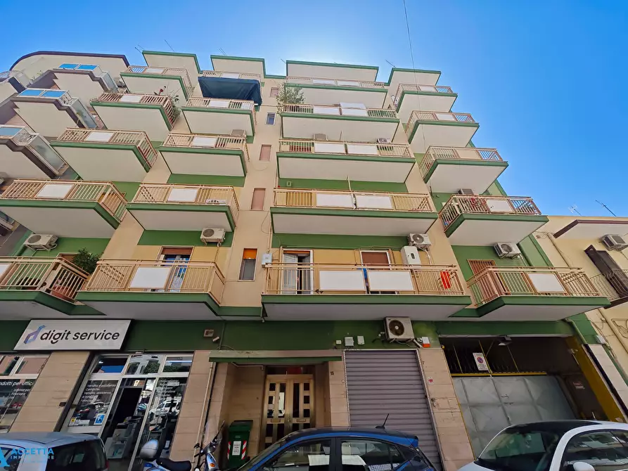 Immagine 25 di Bilocale in vendita  in Via Corsica 15 a Taranto