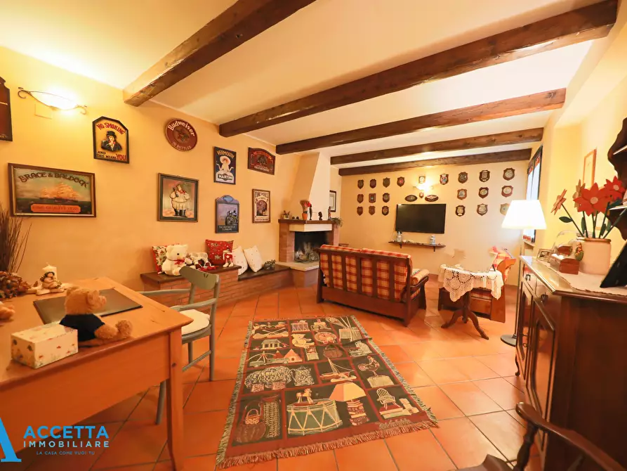 Immagine 12 di Villa in vendita  in Via Cantoni 20 a Taranto