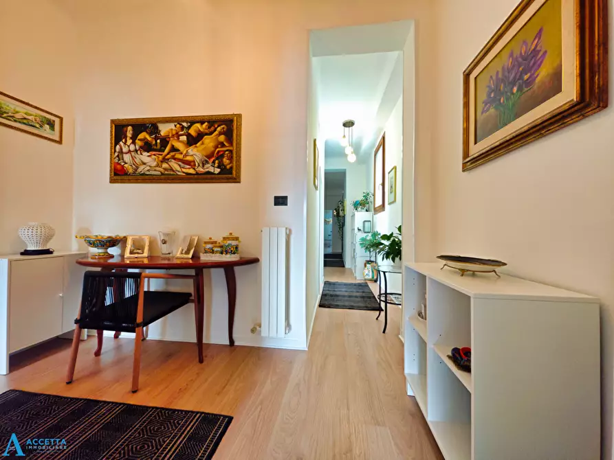 Immagine 8 di Trilocale in vendita  in Via Angelo Berardi 83 a Taranto