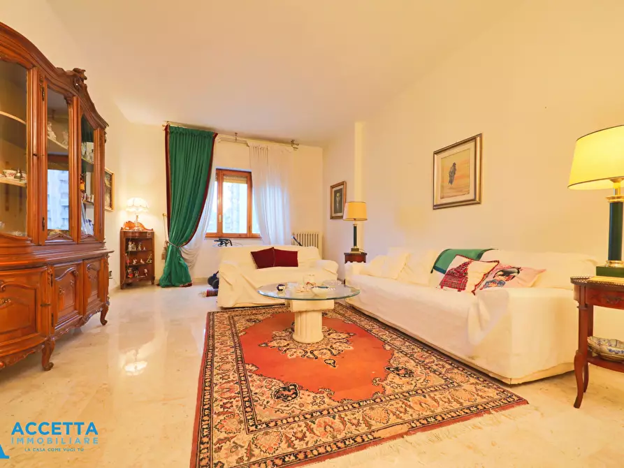 Immagine 21 di Trilocale in vendita  in Viale Magna Grecia 104 a Taranto