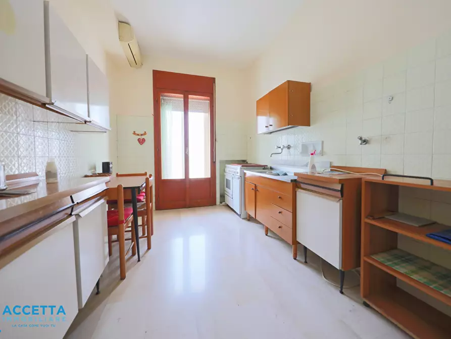 Immagine 19 di Trilocale in vendita  in Via Ugo De Carolis 10 a Taranto