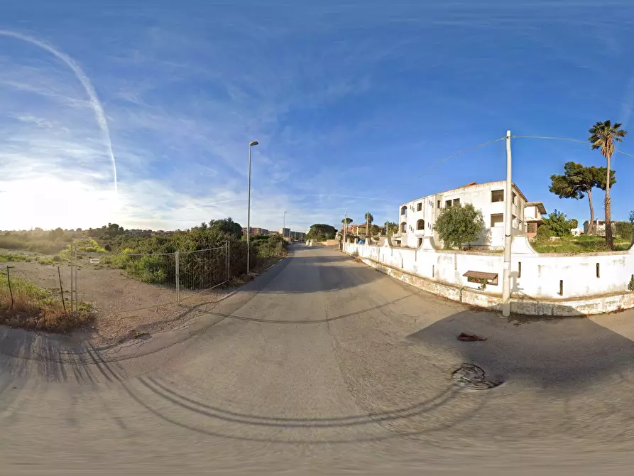 Immagine 32 di Villa in vendita  in Via Azalee a Taranto