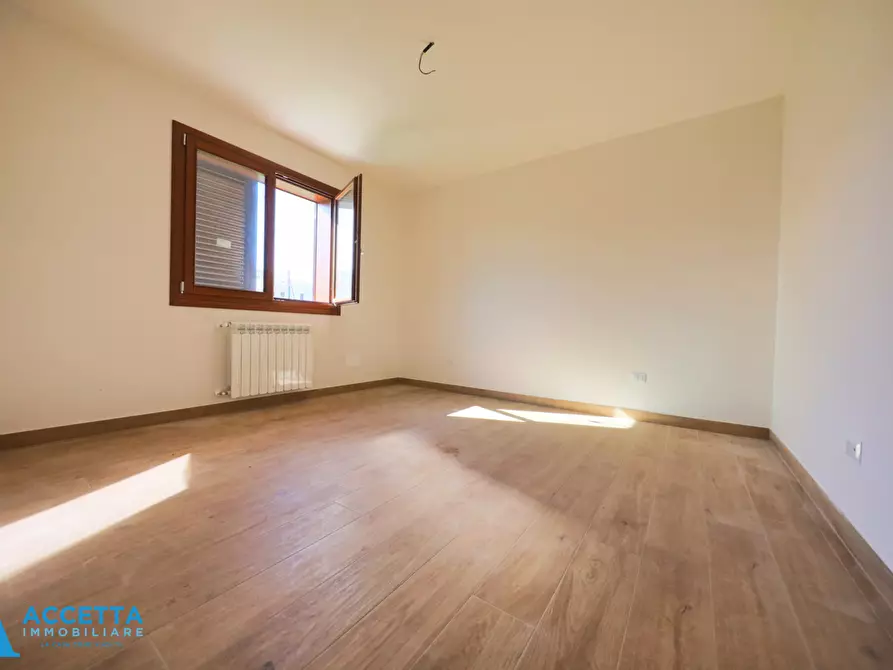 Immagine 8 di Villa in vendita  in Via Dayala a Taranto