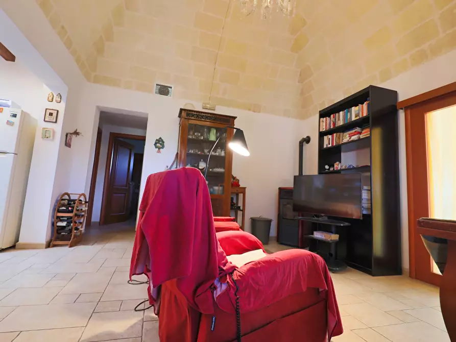 Immagine 6 di Villa in vendita  in Via Razze 11 a Taranto