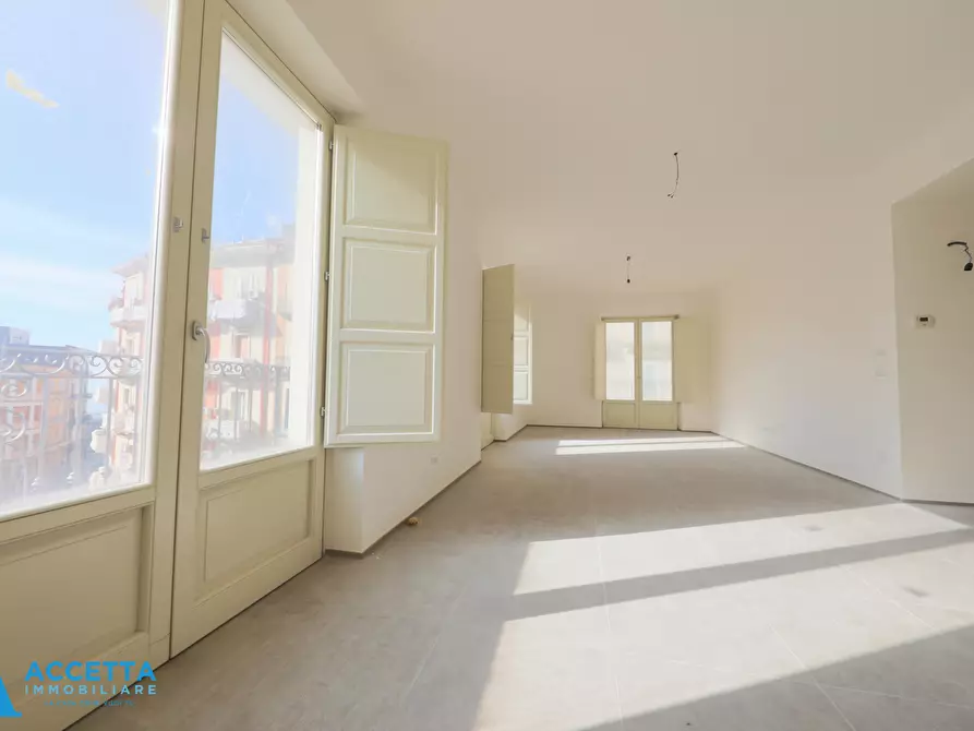 Immagine 23 di Quadrilocale in vendita  in Via Criscuolo 1 a Taranto