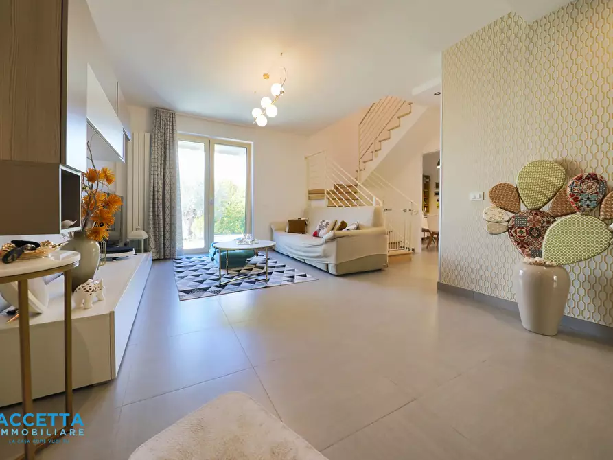 Immagine 9 di Villa in vendita  in Via Fior di Zenzero 2 a Taranto