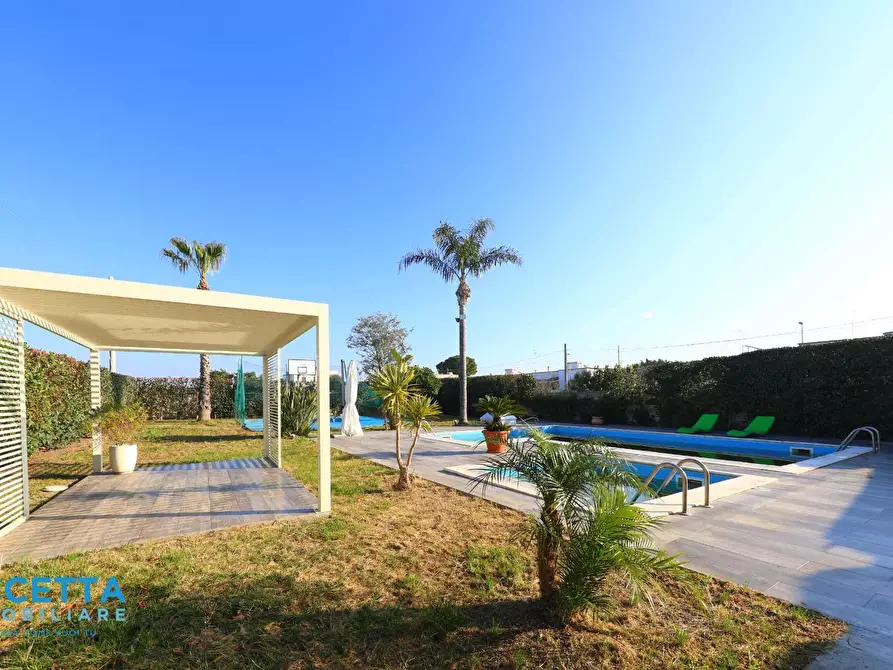 Immagine 34 di Villa in vendita  in via Sequoie a Leporano