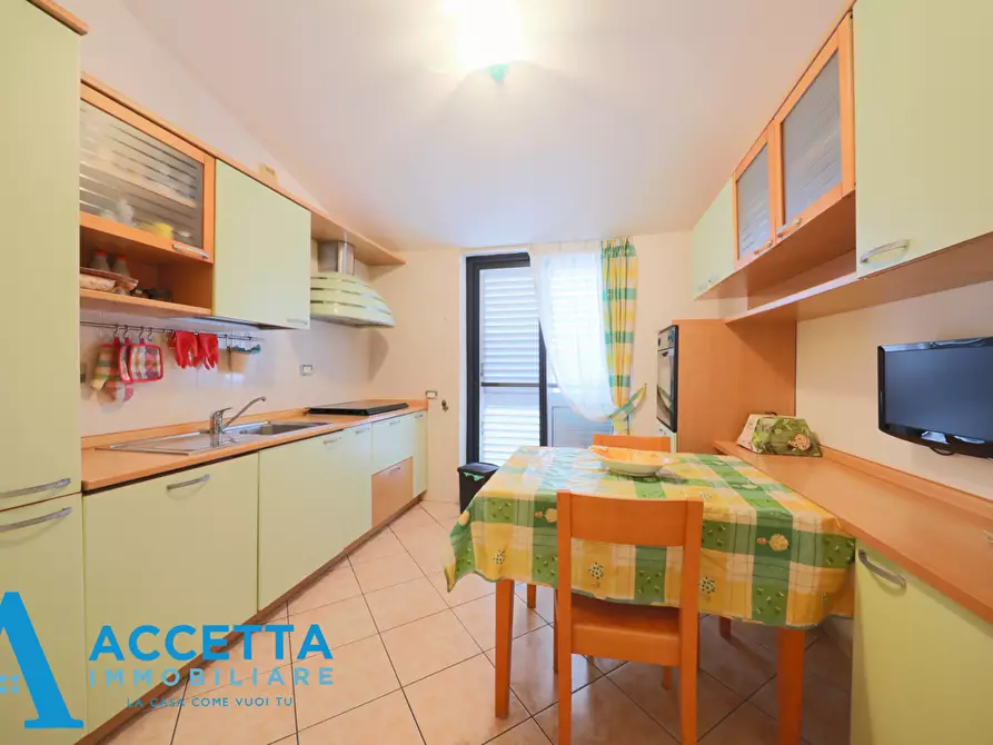 Immagine 5 di Trilocale in vendita  in Via Sciabelle 11 a Taranto
