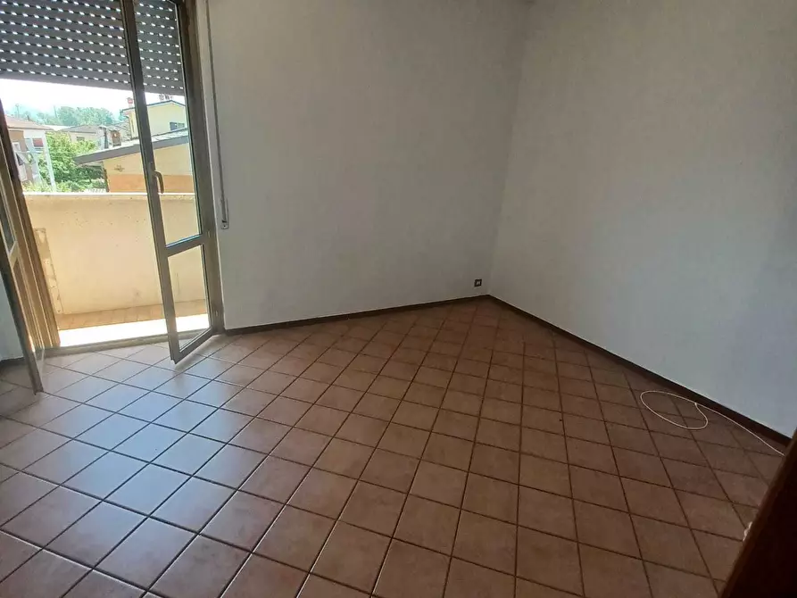 Immagine 11 di Trilocale in vendita  in semi-centrale a Borgonovo Val Tidone