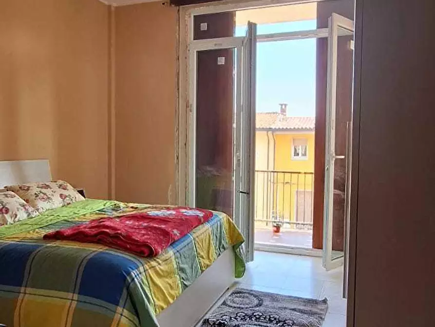 Immagine 12 di Trilocale in vendita  in Via Roma a Pieve Porto Morone