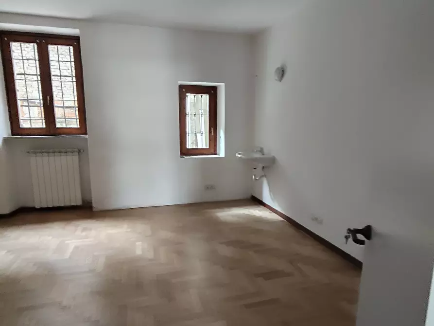 Immagine 19 di Locale commerciale in affitto  in Piazza XX Settembre a Castel San Giovanni