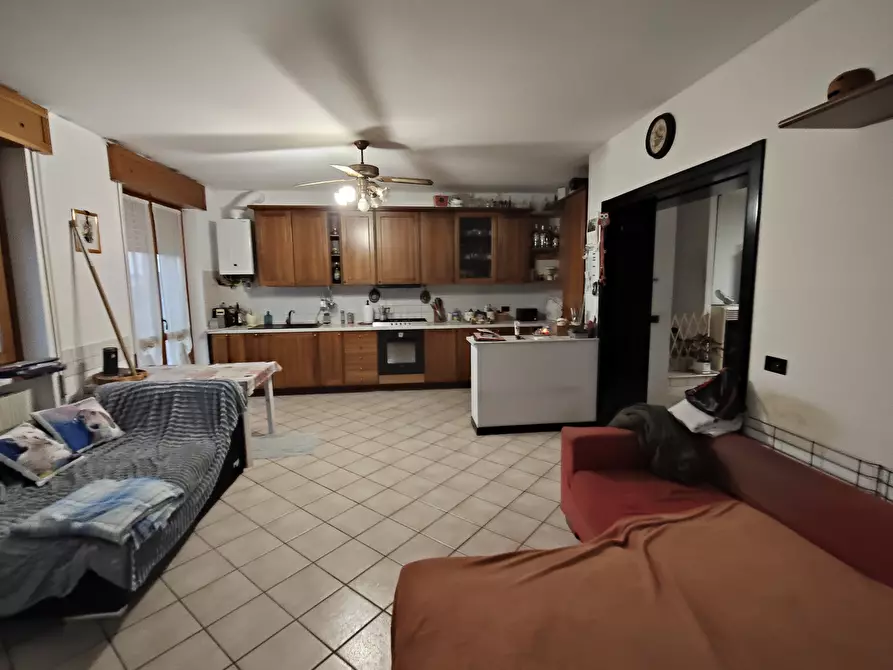 Immagine 3 di Quadrilocale in vendita  in via delle rose a Castel San Giovanni