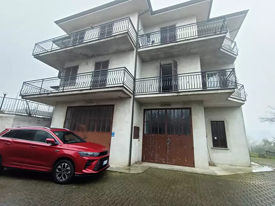 Immagine 25 di Casa bifamiliare in vendita  in periferia a Pianello Val Tidone