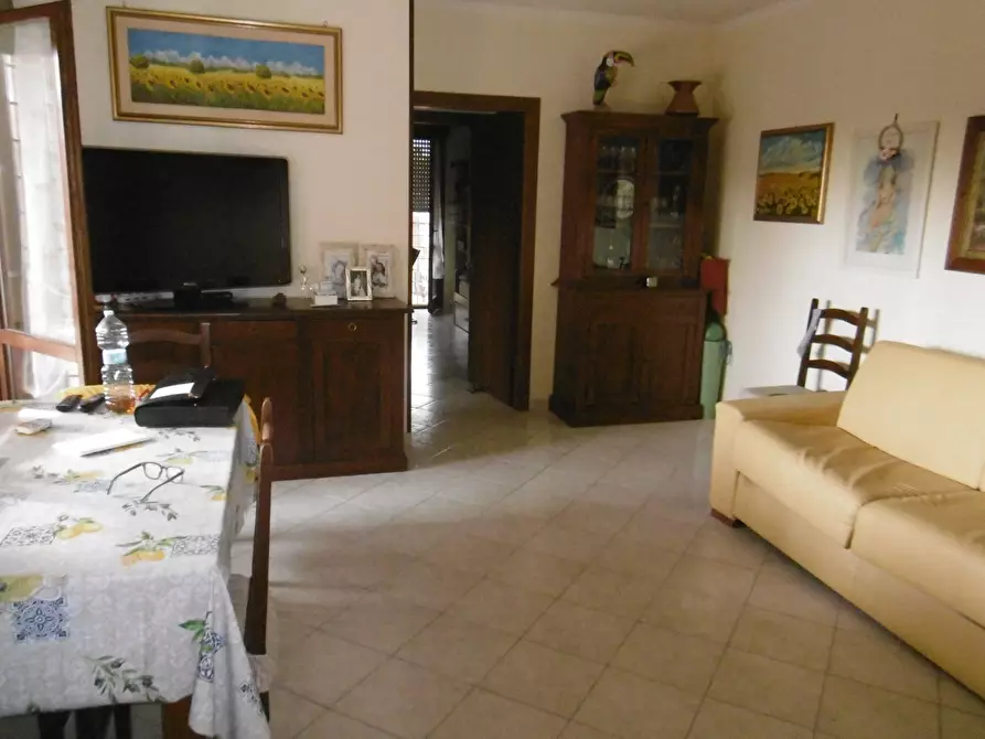 Immagine 4 di Trilocale in vendita  in VIA LORENZO ALLIEVI a Roma