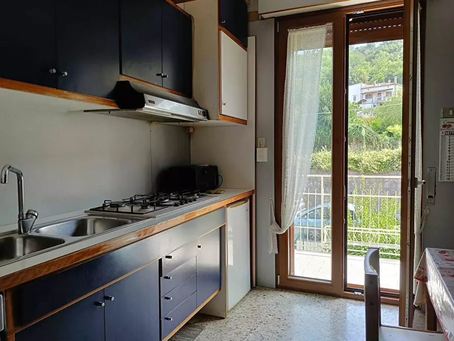 Immagine 9 di Pentalocale in vendita  in Via Giuseppe Vitale 64 a Cava De' Tirreni