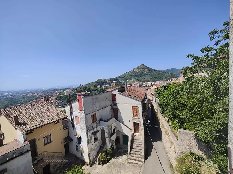 Immagine 9 di Pentalocale in vendita  in piazza mon franchini 3 a Montecorvino Rovella