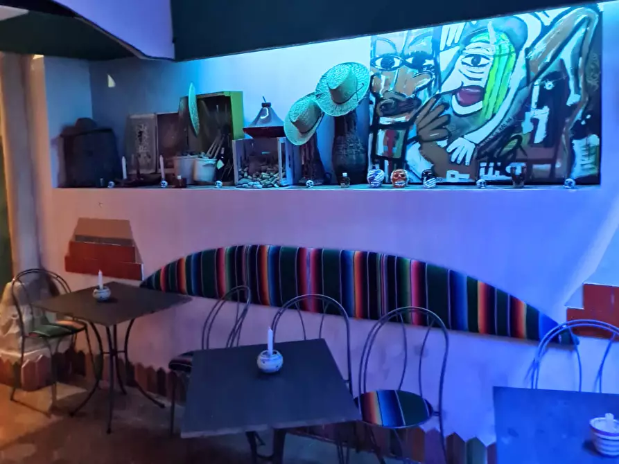 Immagine 6 di Locale commerciale in vendita  in Via fra Giovanni da Salerno 7 a Salerno