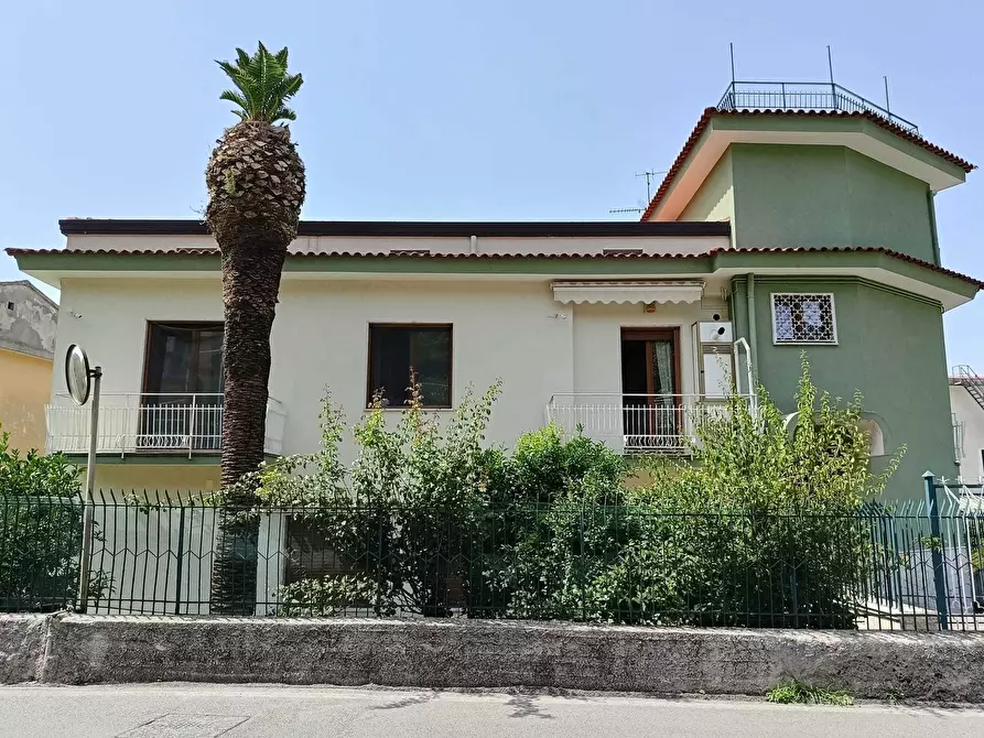 Immagine 3 di Pentalocale in vendita  in Via Giuseppe Vitale 64 a Cava De' Tirreni