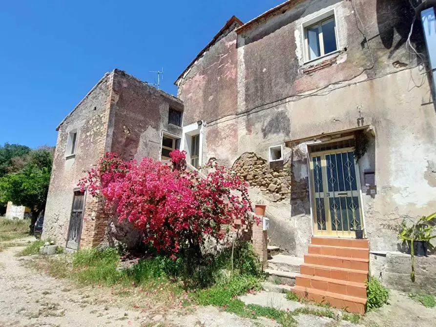 Immagine 1 di Trilocale in vendita  in Via San Nicola di Giovi a Salerno