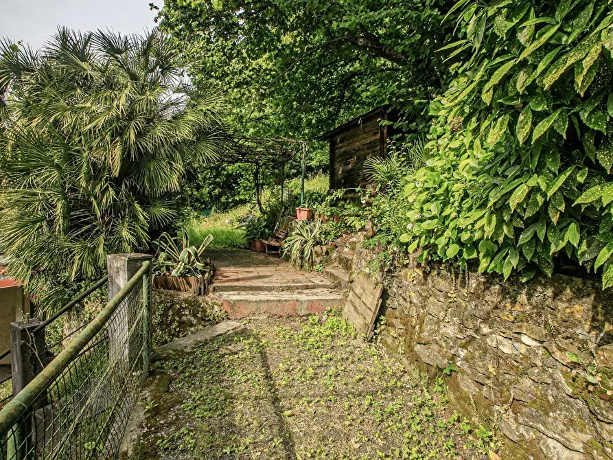 Immagine 7 di Bilocale in vendita  in Salita Castrofino a Genova