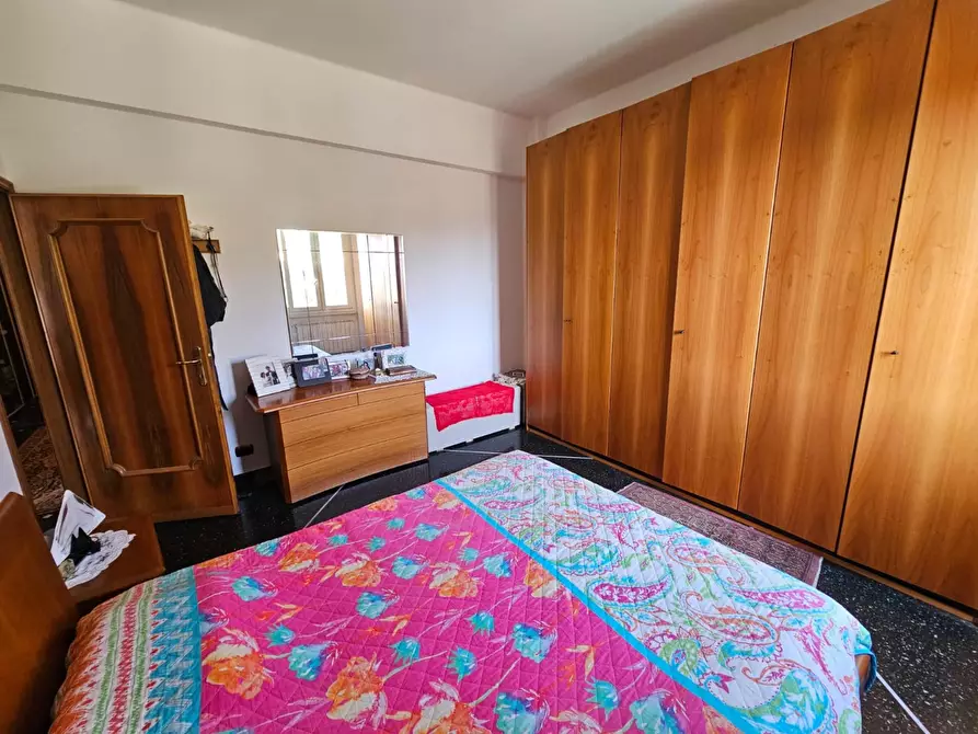 Immagine 14 di Quadrilocale in vendita  in Via Campomorone 105 a Genova