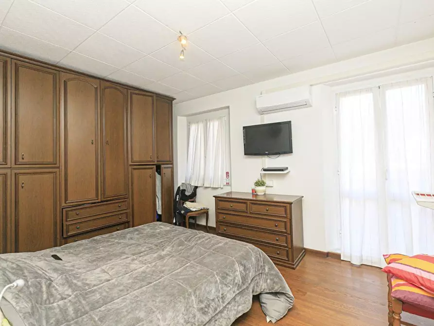 Immagine 5 di Quadrilocale in vendita  in Via Beata Chiara 13 a Genova