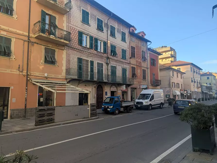Immagine 1 di Bilocale in vendita  in Via Vittorio Veneto a Busalla