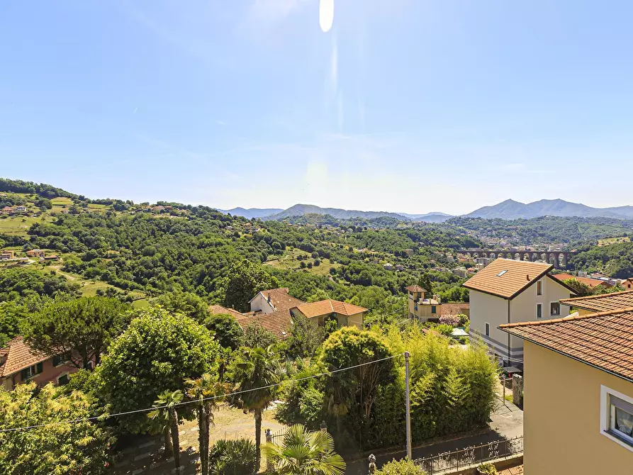 Immagine 1 di Pentalocale in vendita  in Via Primo Cavallieri 55 a Campomorone